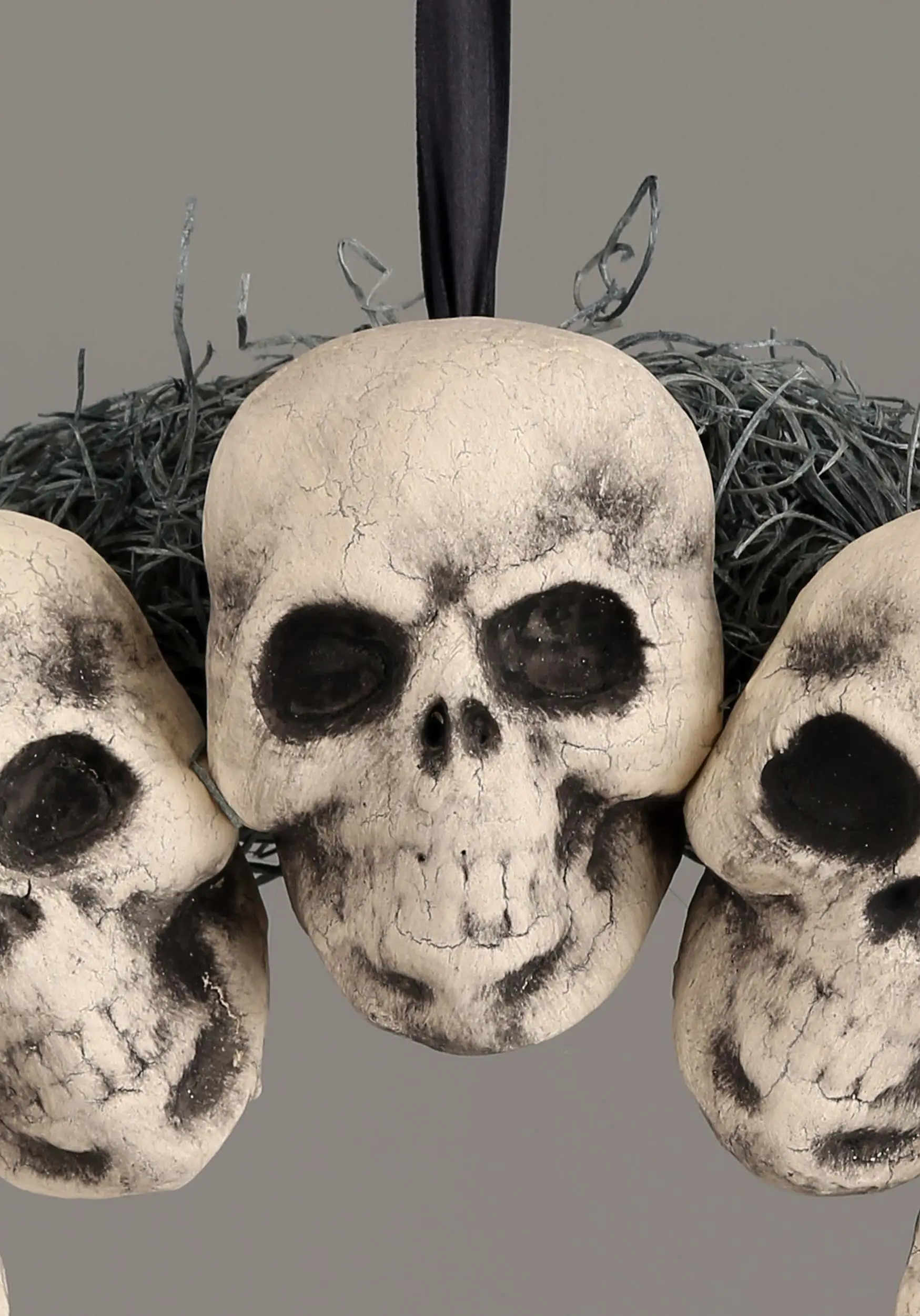 15in Skull Wreath Halloween Decoration 3 15in Skull Wreath Halloween Decoration - Image 2