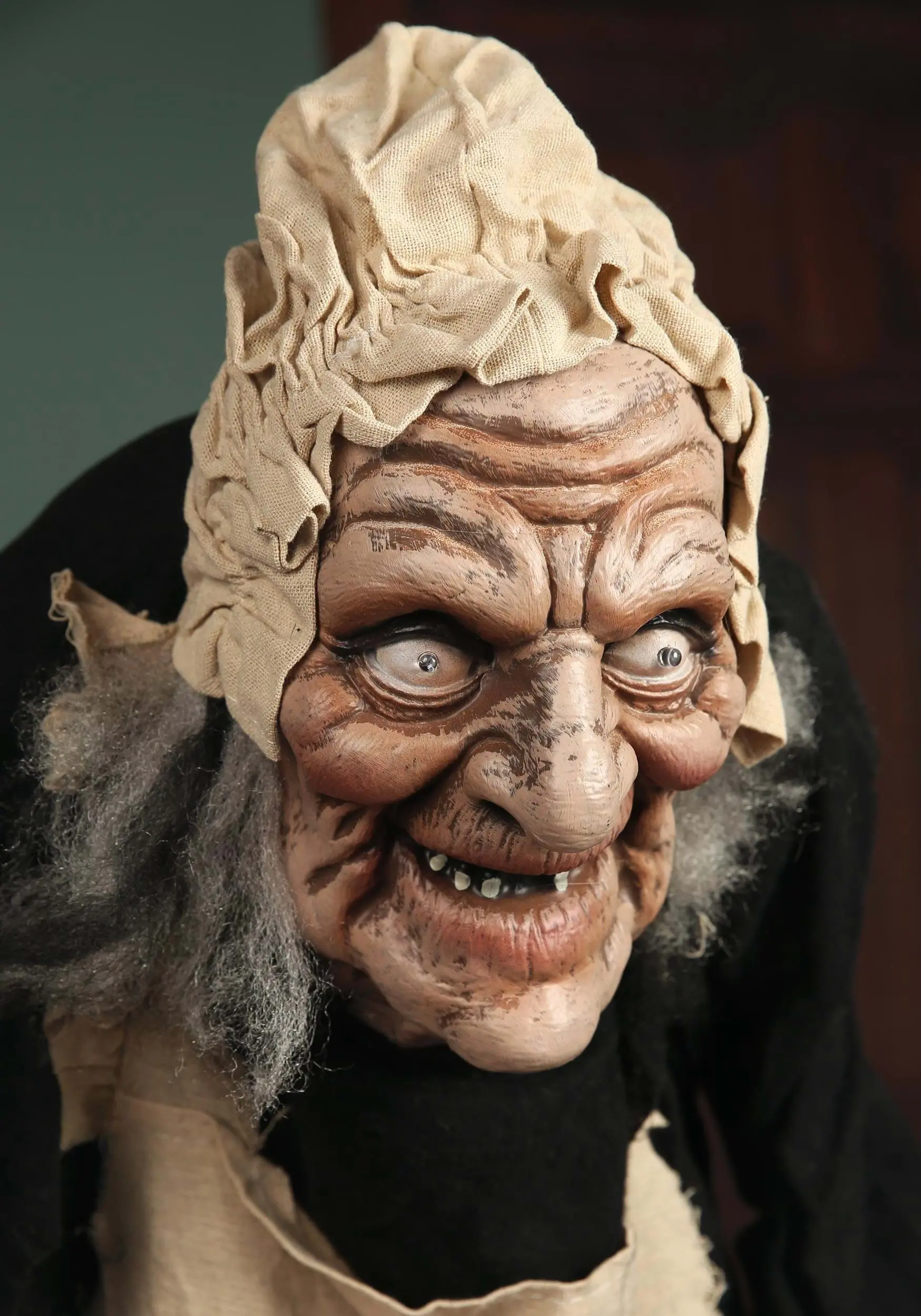 5 Foot Animatronic Greeter Old Lady Hag Decoration 6 5 Foot Animatronic Greeter Old Lady Hag Decoration - Image 4