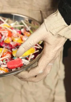 5 Foot Animatronic Greeter Old Lady Hag Decoration 13 5 Foot Animatronic Greeter Old Lady Hag Decoration -Animatronics Shop 5ft animated greeter old lady hag decoration alt 4