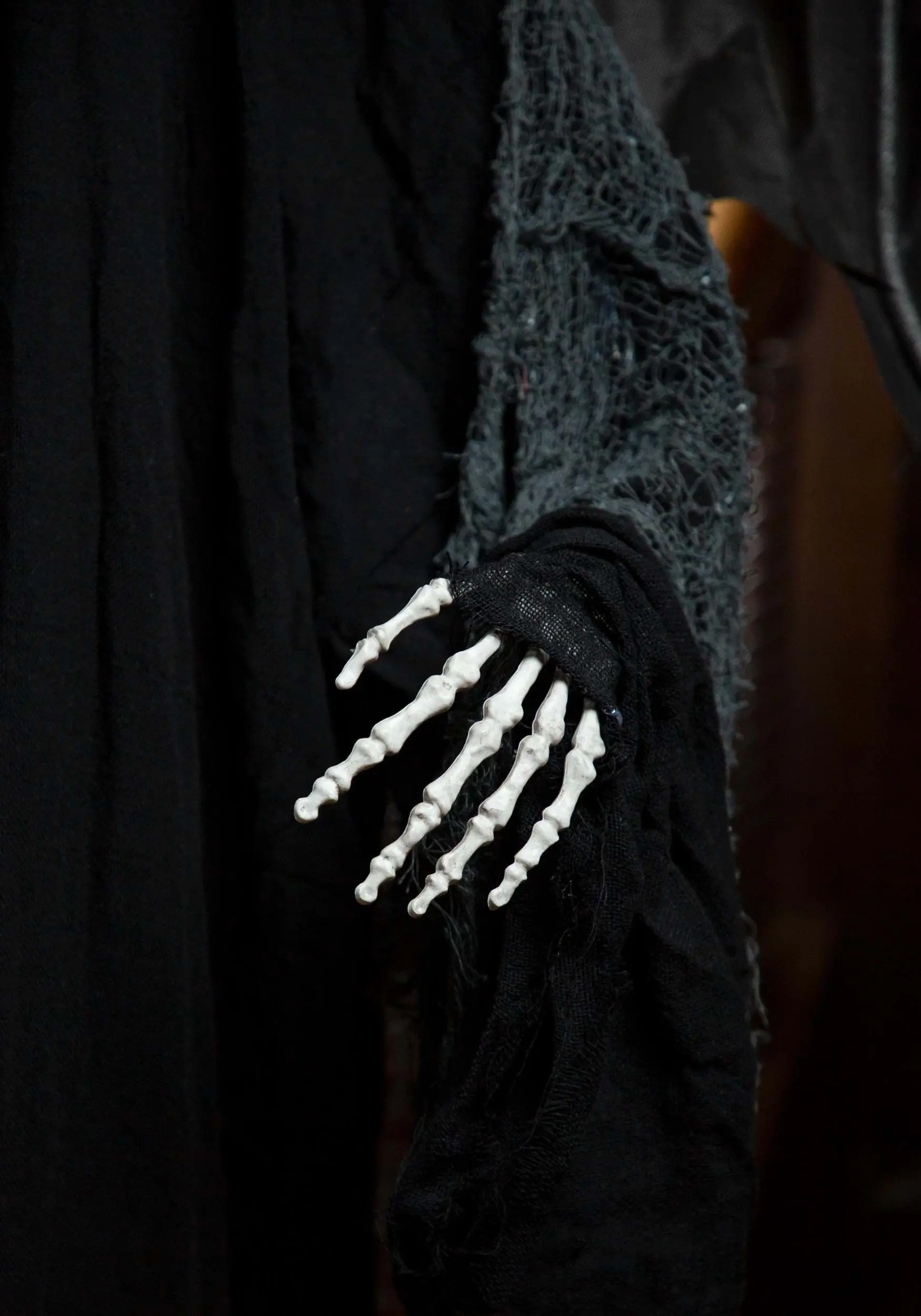 Animated Haunted Standing Winged Reaper 5 Animated Haunted Standing Winged Reaper - Image 3