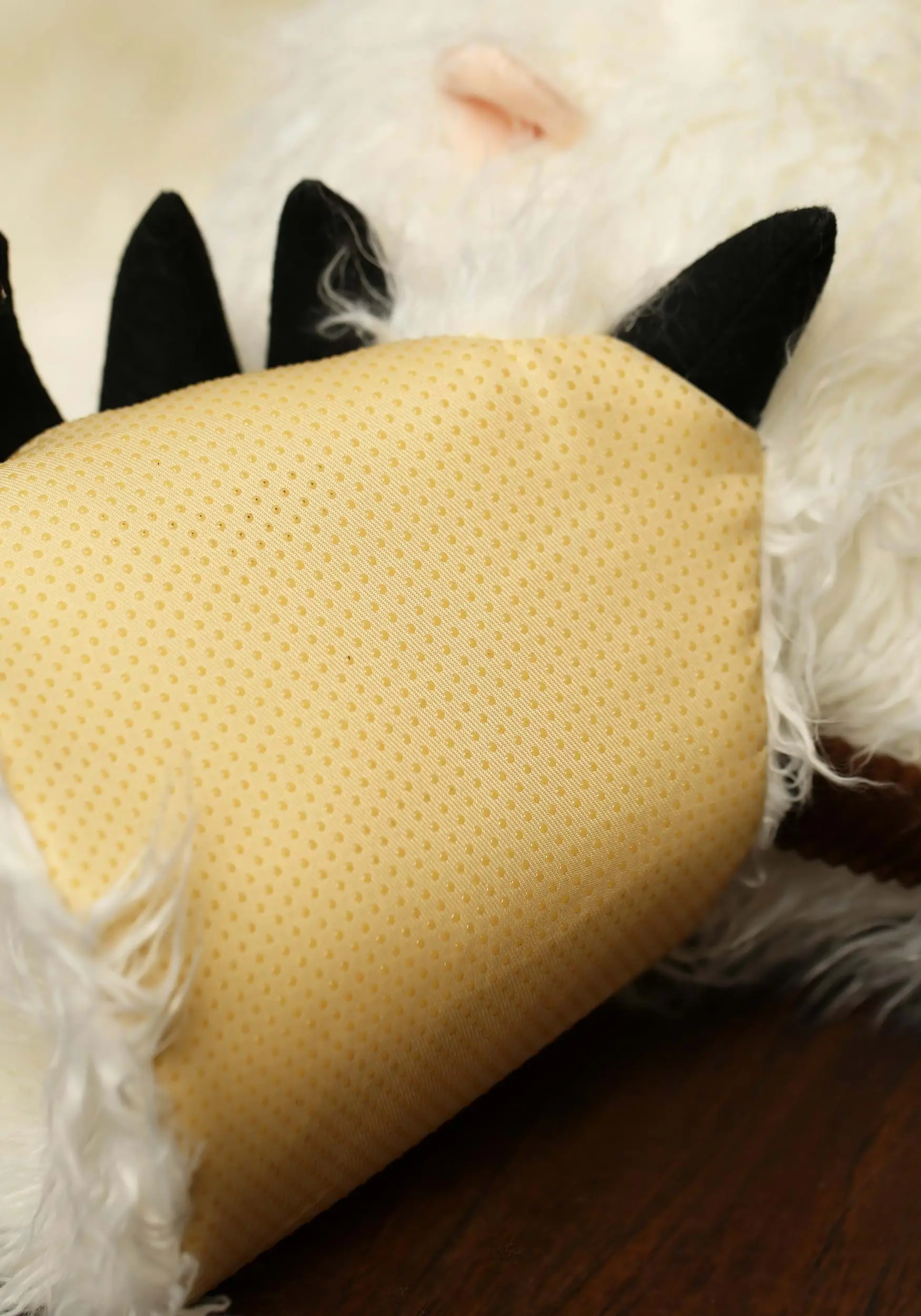 Star Wars Wampa Fur Rug 6 Star Wars Wampa Fur Rug - Image 4